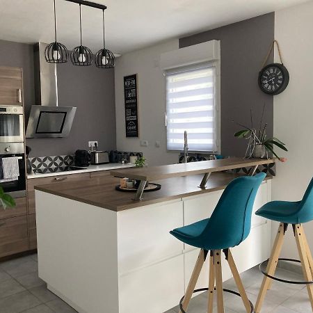 Maison Neuve A 10 Min A Pied Du Centre Ville Loches Exterior photo